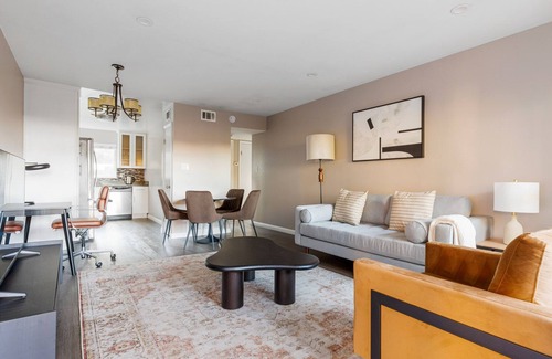 Central San Mateo Apartment | Blueground | Downtown, pool, nr Civic Center