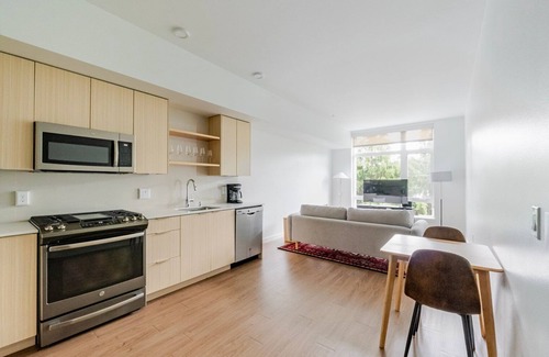Downtown Apartment | Blueground | Downtown, rooftop, nr Marymoor Park