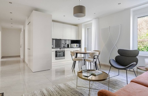 District 2 Apartment | Blueground | Enge, elevator & w/d, nr museums