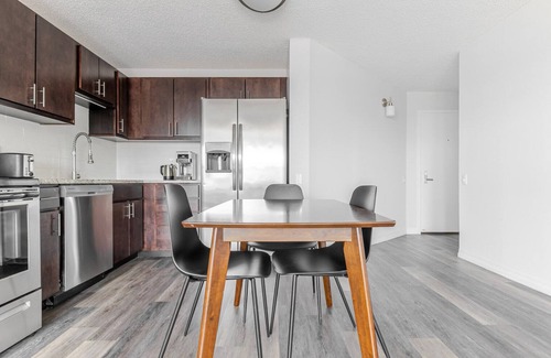 Rush and Division Apartment | Blueground | Gold Coast, AC, nr Hancock Center