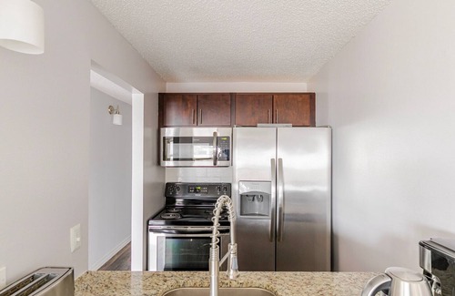 Rush and Division Apartment | Blueground | Gold Coast, AC, nr Hancock Center