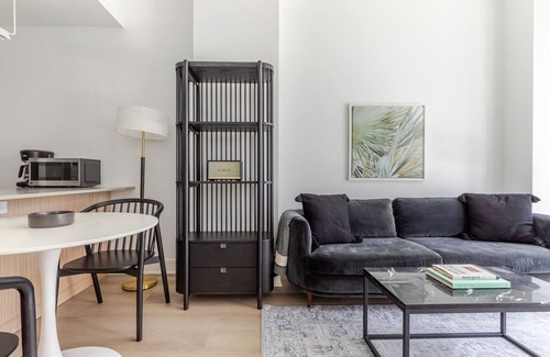 Gowanus Apartment | Blueground | Gowanus, pool & w/d, nr park