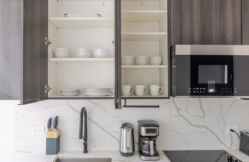 Greenpoint Apartment | Blueground | Greenpoint, terrace, nr McCarren Park