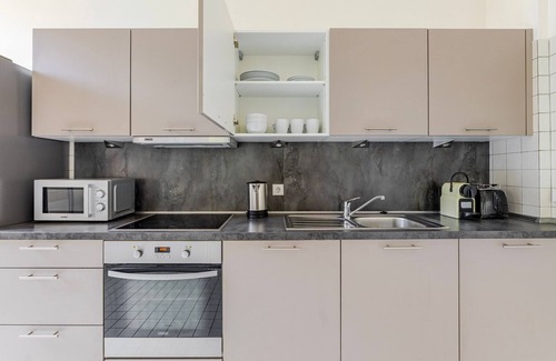 Ville Haute Apartment | Blueground | Grund, washer/dryer, nr Bock Casemates