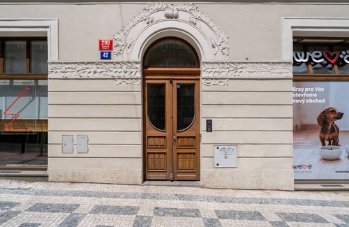 Prague 7 Apartment | Blueground | Holešovice, city view, nr Vltava (PRG-58)