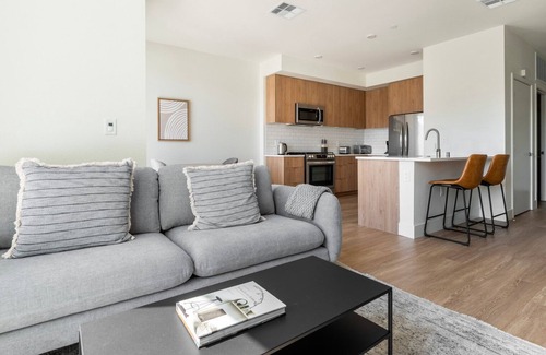 Burlingame Apartment | Blueground | Ingold - Milldale, pool, nr Bay Park