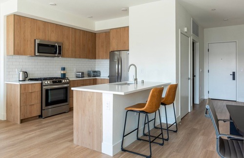 Burlingame Apartment | Blueground | Ingold - Milldale, pool, nr Bay Park