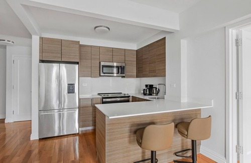 Lincoln Square Apartment | Blueground | Lincoln Square, fitness center, nr Central Park