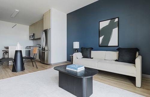 Illinois Medical District Apartment | Blueground | Medical District 1bd apartment