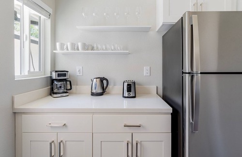 Menlo Park Apartment | Blueground | Menlo Park, view, nr Ravenswood Park