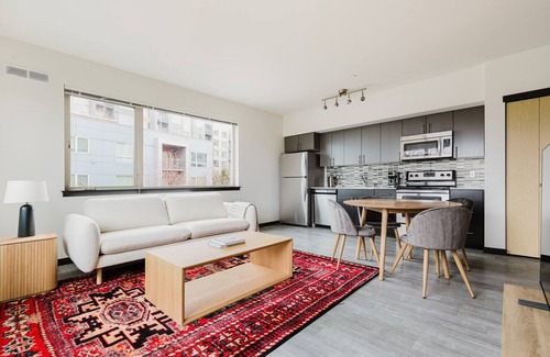 Northeast Bellevue Apartment | Blueground | NE Bellevue, gym, nr parks