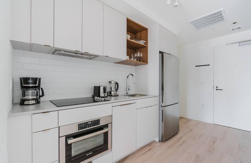 NoMa Apartment | Blueground | NoMa, gym, elevator, nr metro + food