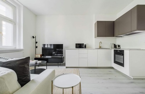 Vrsovice Apartment | Blueground | Prague 10, equipped, VŠFS University (PRG-28)