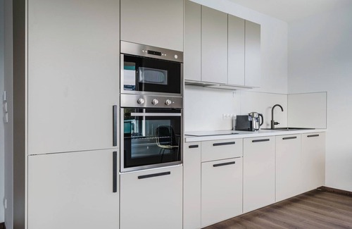 Prague 3 Apartment | Blueground | Prague 3, new build & balcony (PRG-37)