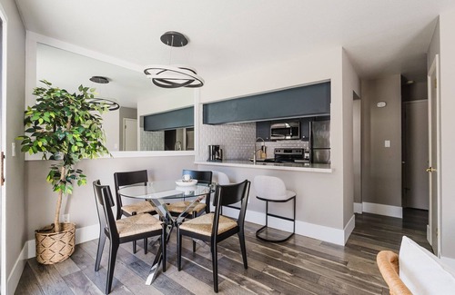 North Central Apartment | Blueground | San Mateo 2bd apartment