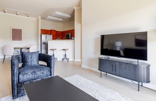 Santa Clara Apartment | Blueground | Santa Clara, pool & AC, nr stadium