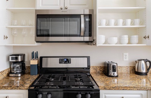 Santa Clara Apartment | Blueground | Santa Clara, pool & AC, nr stadium