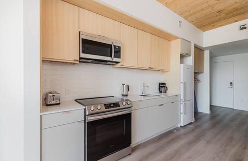 East Somerville Apartment | Blueground | Somerville, gym & AC, nr Assembly