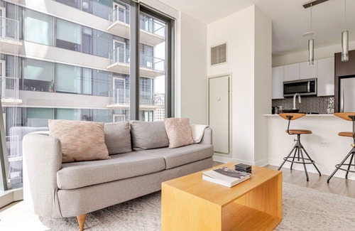 South Loop Apartment | Blueground | South Loop, pool & gym, nr park