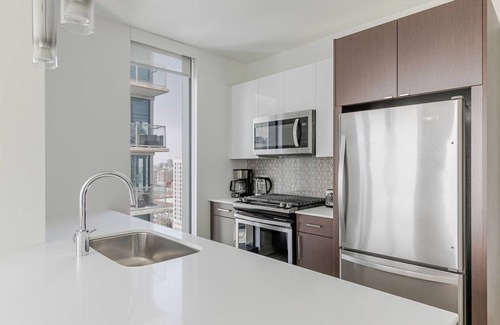 South Loop Apartment | Blueground | South Loop, pool & gym, nr park