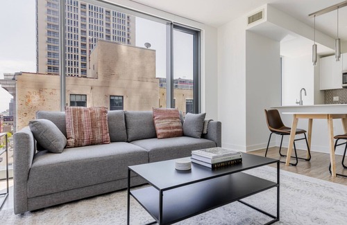 South Loop Apartment | Blueground | South Loop, pool & gym, nr Grant Park