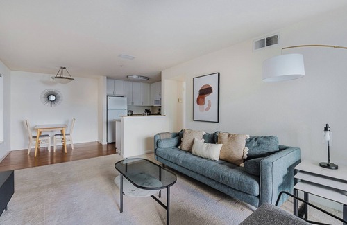 Sunnyvale Apartment | Blueground | Sunnyvale 1bd apartment