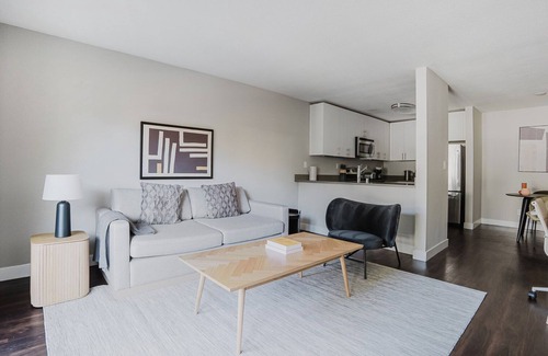 Sunnyvale Apartment | Blueground | Sunnyvale, pool & w/d, nr museum