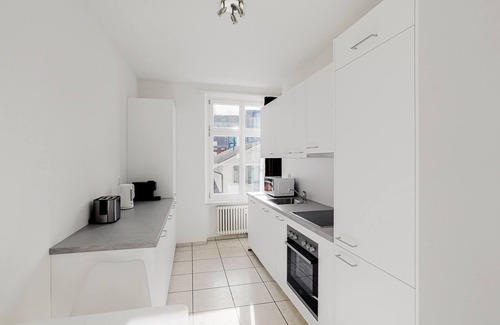 Sankt Alban Apartment | Blueground | Vorstädte, river view & furnished