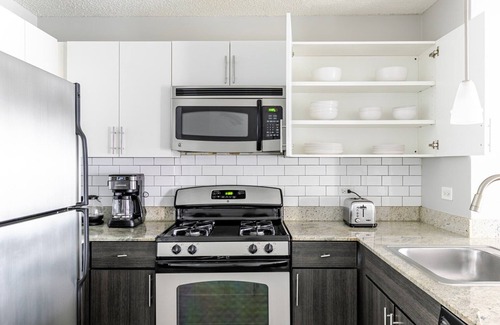 West Town Apartment | Blueground | West Loop, gym & bbq, nr Willis Tower