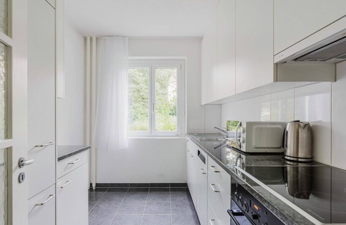 Sihlfeld Apartment | Blueground | Wiedikon, w/d, fully furnished