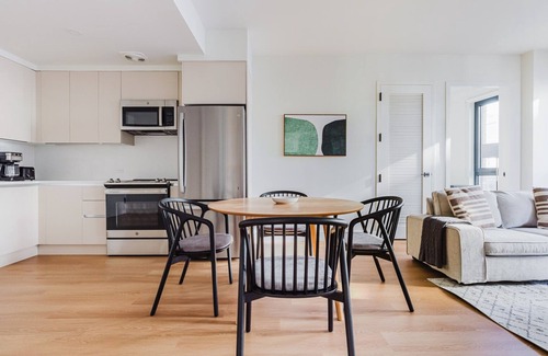 Williamsburg Apartment | Blueground | Williamsburg, rooftop, nr Domino Park