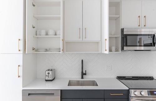 Woodmont Triangle Apartment | Blueground | Woodmont Triangle, pool, nr Cabin John Park