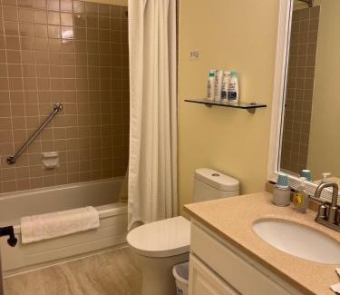 Whitehorse Bed & Breakfast | Bluejay Suites B&B