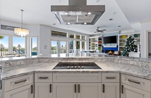 Pirates Beach West House | BlueMar Beach House, Ocean View 5BR, Exclusive Beach Access – 3 Min Walk to Sand
