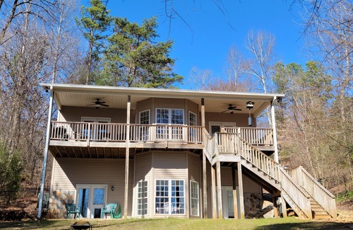 Fair Play House | Blues Brothers Hideaway - Lakefront - Fenced yard - Pets Welcome - Clemson 20 mi