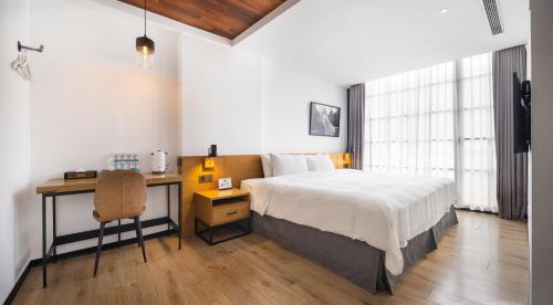 Central District Hotel | BlueSky Hotel