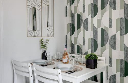 Bagnolet Apartment | Bluestay 203 - Charming Studio