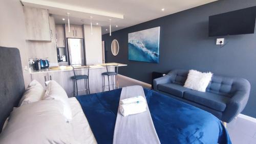 Summerstrand Apartment | Blueviews Deluxe at Brookes Hill Suites