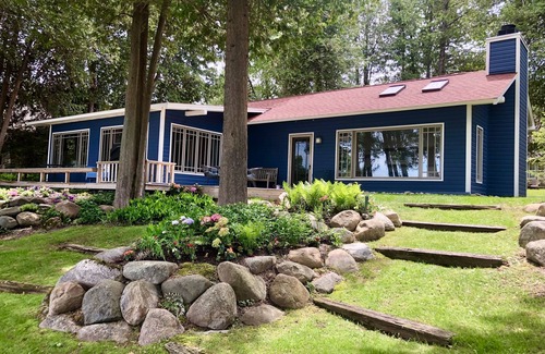 Charlevoix House | Bluewater Cottage on Lake Michigan !