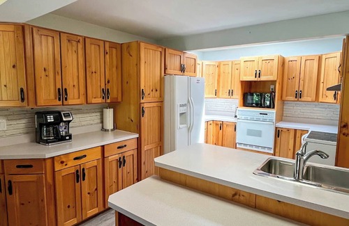 Bluewater Cottage | Bluewater Sunset - *Lakefront - Fireplace* - Private Lake Access