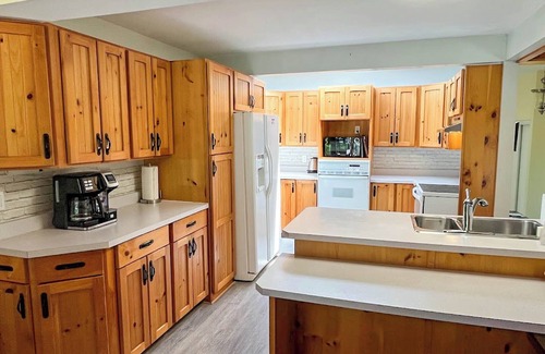 Bluewater Cottage | Bluewater Sunset - *Lakefront - Fireplace* - Private Lake Access