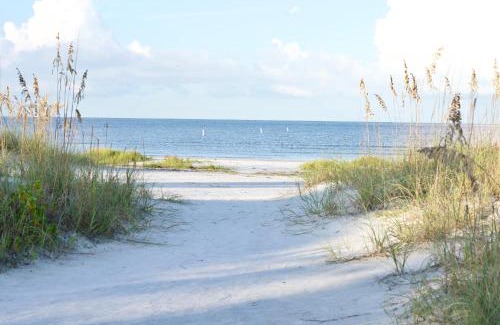 Fort Myers Beach House | Bluewaters Beach House by Sun Palace Vacations