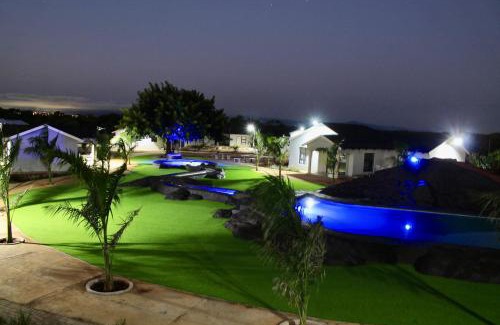 Louis Trichardt Cabin | Bluewave Farm Villa