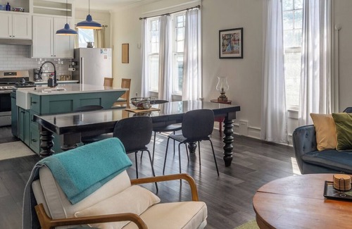 Midtown Apartment | Bluff City Luxe-Loft HUGE 2 bed/2bath, King bed, Gated, Fully Renovated