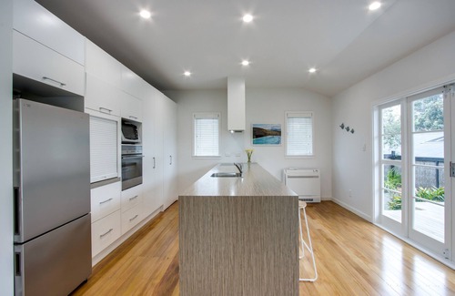 Napier House | Bluff Hill Beauty - Bluff Hill Holiday Home
