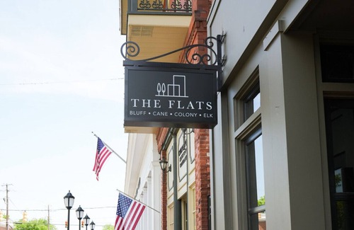 Demopolis Apartment | Bluff - The Flats Demopolis