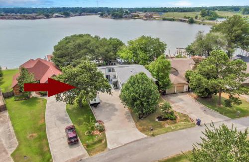 Willis House | Bluff View Drive