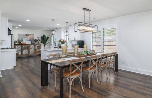 Bluffton House | Bluffton Bubbly Bungalow- walking distance to boutiques, sunsets & local dining!