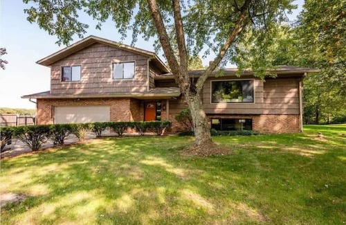 Berrien Springs House | Bluffview on the River with a hot tub, sauna, pool table, and more!