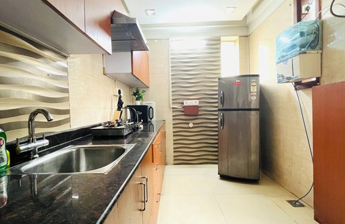 Green Park Apartment | BluO 1BHK Green Park - Balcony, Lift, Parking